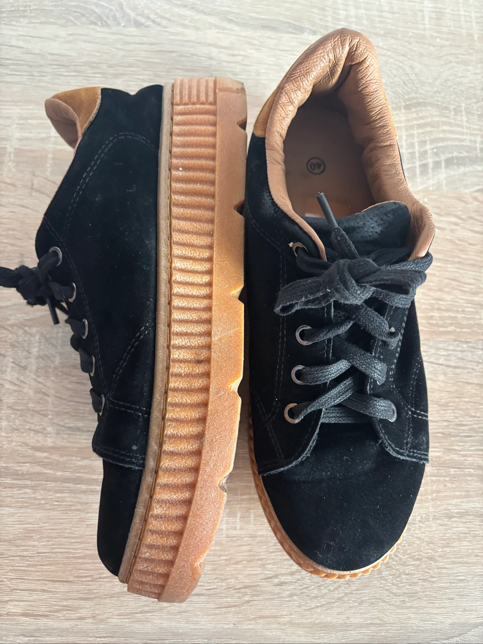 Black sneakers – photo 4